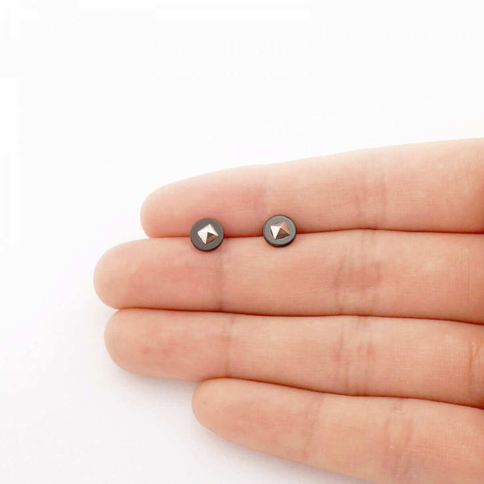 Round Shaped Real Onyx 14k Yellow & White Gold Screw Back Stud Earrings