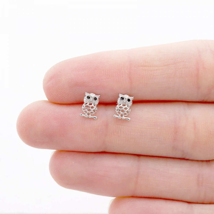 Kids 14K Yellow Gold White Simulated Onyx Ruby Owl Screw Back Stud Earrings