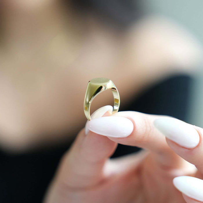 Engravable 14K Gold Personalized Oval Satin Signet Ring - WJD Exclusives