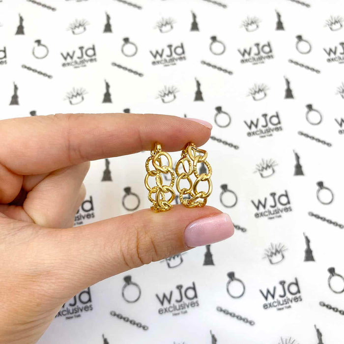 10K Gold Twisted And Faceted Link Oval Hoop Earrings 20mm