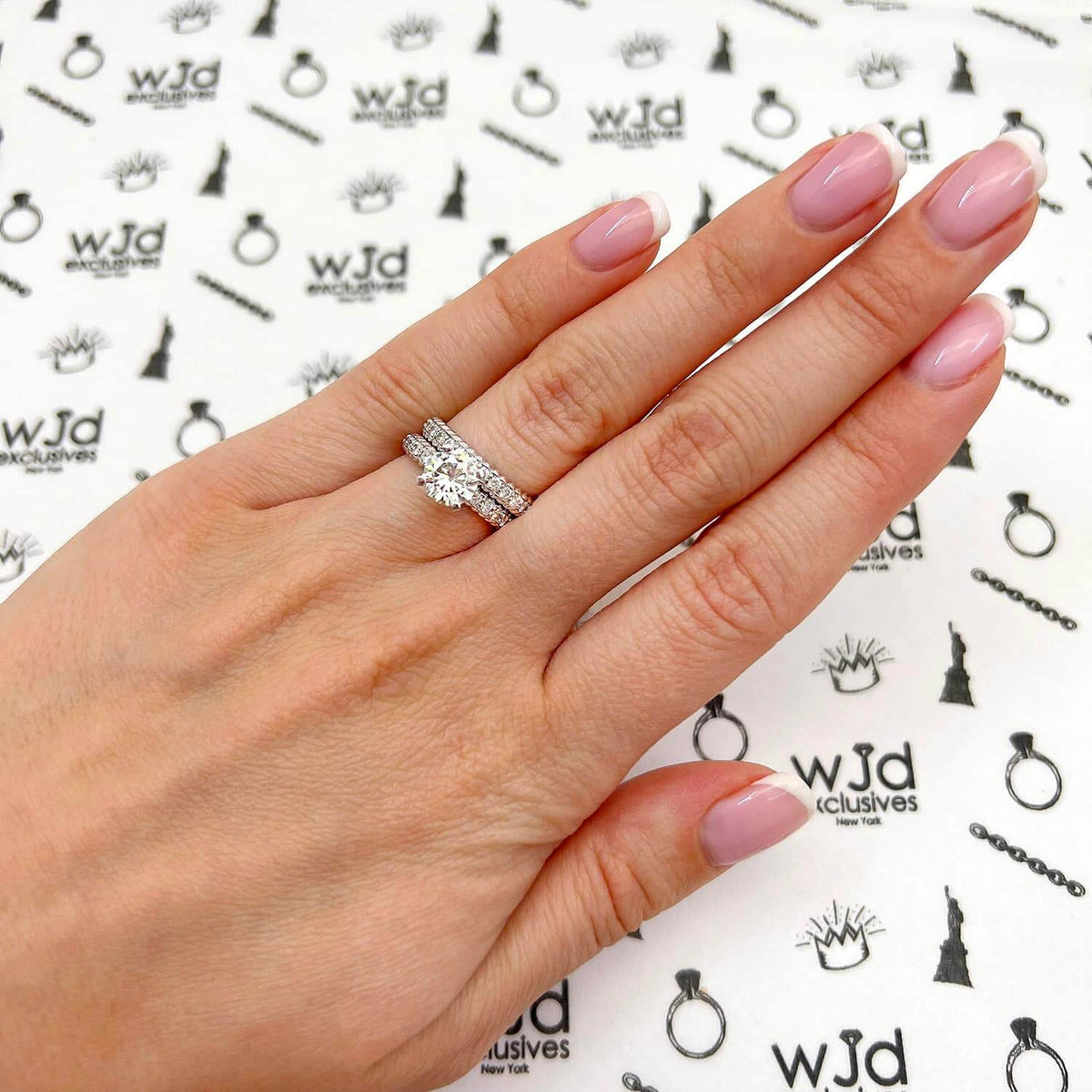1.90CTW Natural Diamond Moissanite Twisted Rope 18K Gold White Bridal Ring Set