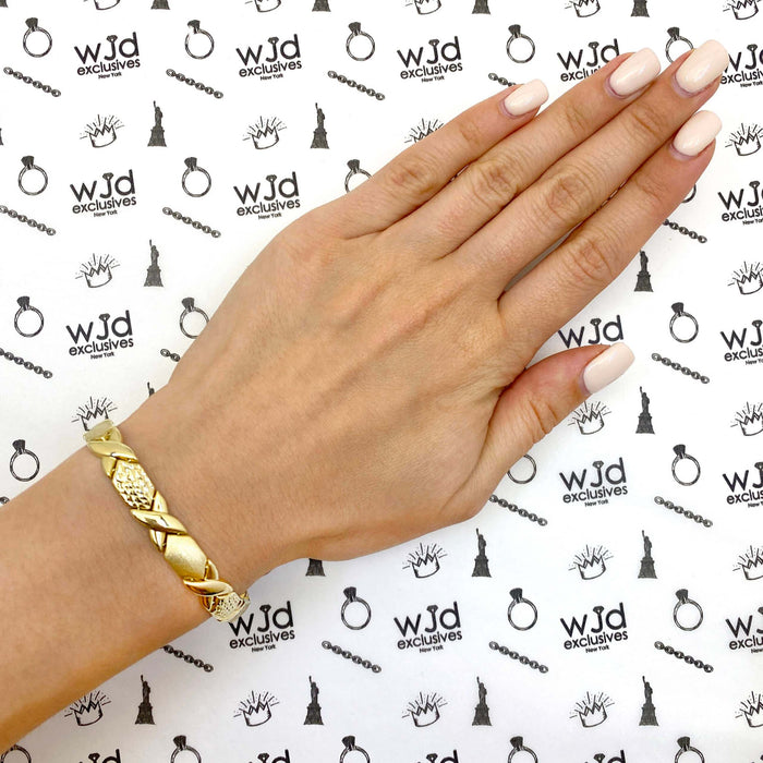 14K Yellow Gold 7.5mm Diamond-Cut Stampato XO Bracelet (Hollow) 7.5"