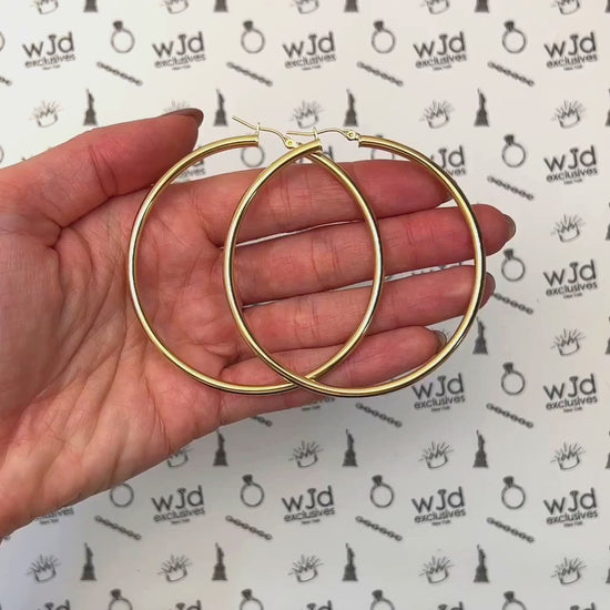 10K Gold 3mm Hoop Earrings 2.5" — product video