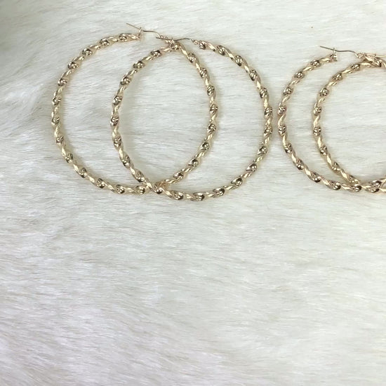 10K Yellow Gold Twisted Tube 4.5mm Diamond-Cut Textured Hoop Earrings 52mm-81mm — product video
