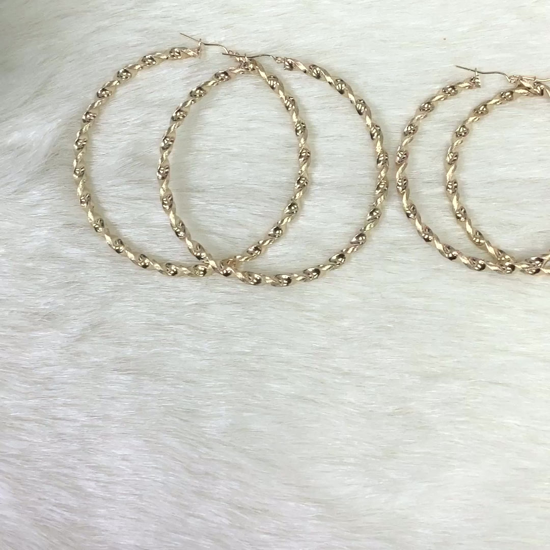 10K Yellow Gold Twisted Tube 4.5mm Diamond-Cut Textured Hoop Earrings 52mm-81mm — product video