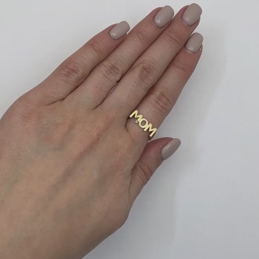 14K Gold "MOM" Signet Ring — product video