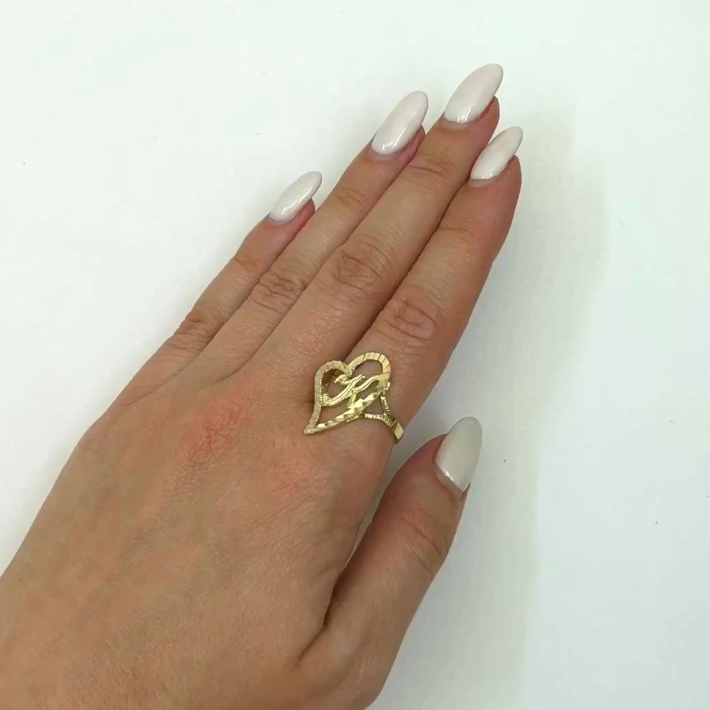 10K Yellow Gold Heart Initial Letter Ring 22mm — product video