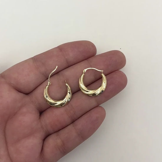 14K Gold Stitched Pattern Twisted Hoop Earrings 19mm — product video