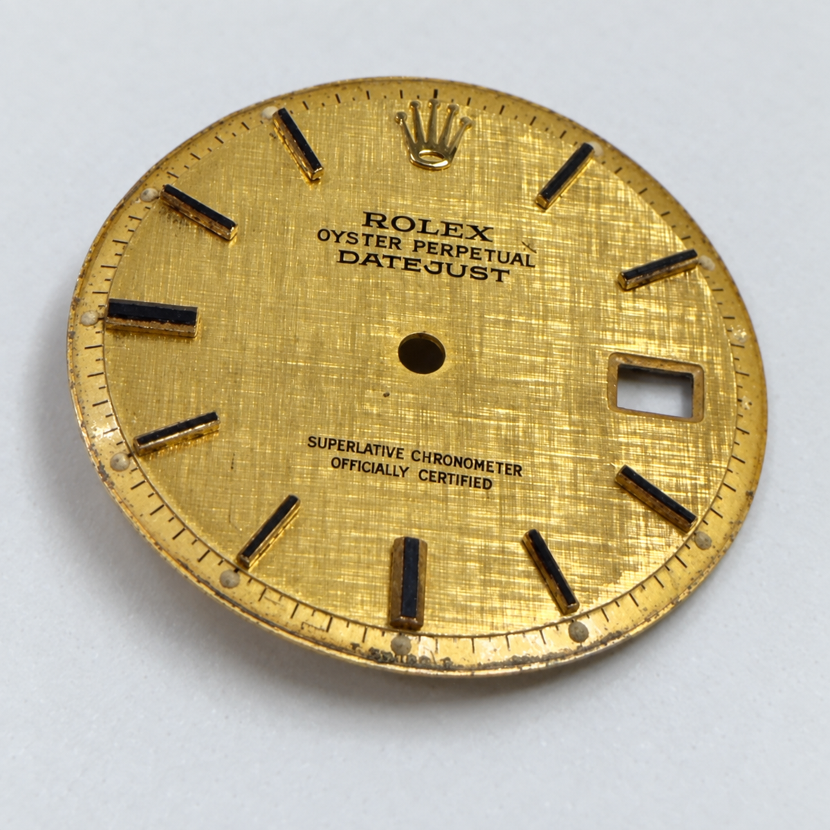 Original Rolex champagne linen dial, angle view
